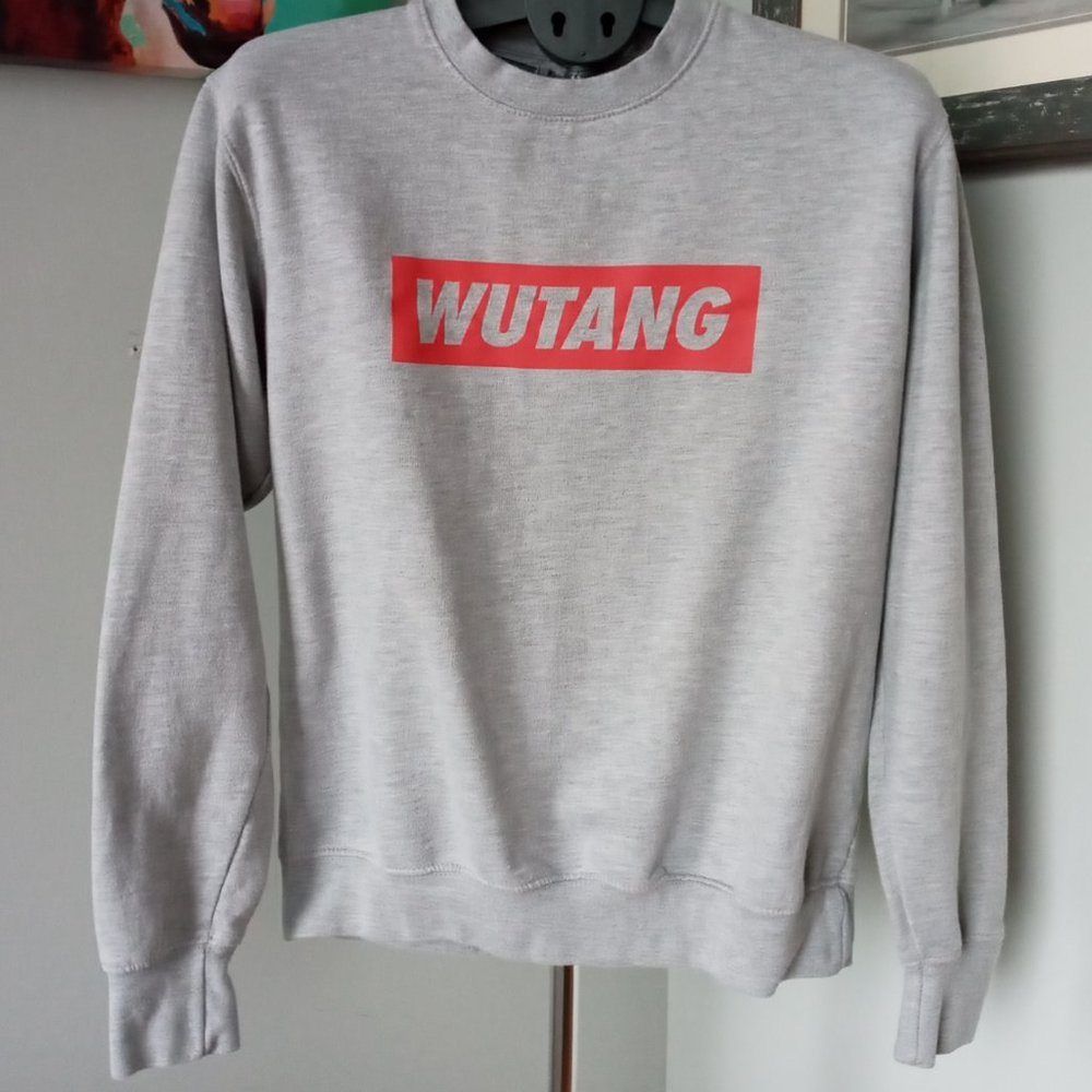 Wutang grey crewneck sweatshirt size Medium
